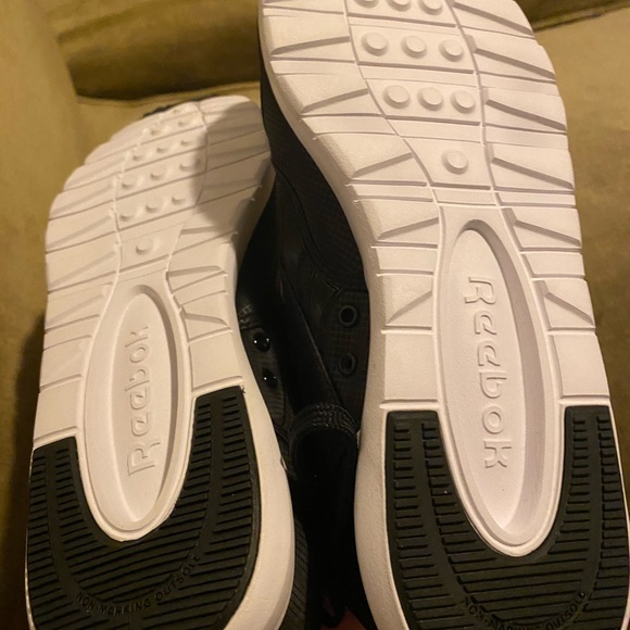 New Reebok Ultralite - Picture 6 of 8